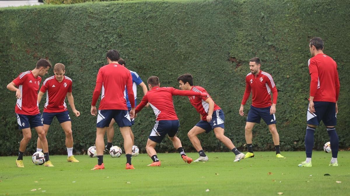 La plantilla de Osasuna, en un entreno de los últimos días