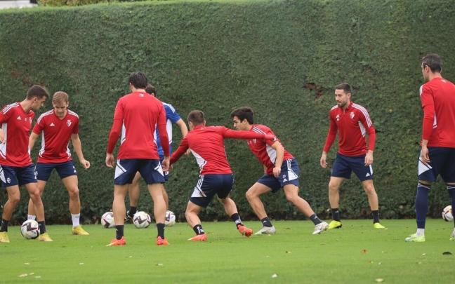 La plantilla de Osasuna, en un entreno de los últimos días