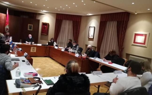 Una sesión anterior del pleno de Huarte. Una sesión anterior del pleno de Huarte.