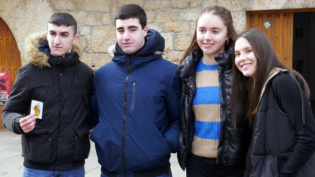 Asier Solís, Patxi Bergera, Nahia Imaz y Maitane Aguirre, reyes y reinas de esta quinta.