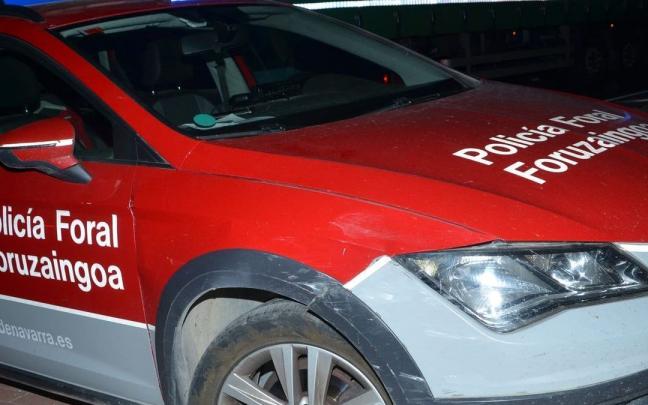 Imagen del coche patrulla de la Policía Foral contra el que chocó Imagen del coche patrulla de la Policía Foral contra el que chocó