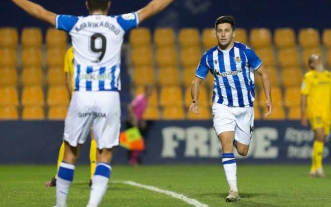 Xeber Alkain, con la Real Sociedad B.