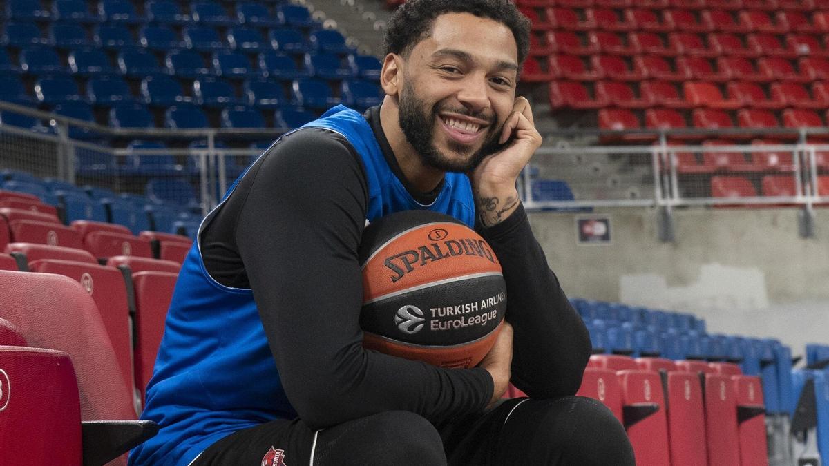 Henry habla a corazón abierto en su primera entrevista tras su vuelta a Vitoria