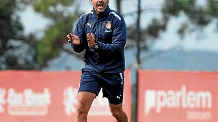 Míchel, durante un entrenamiento del Girona. | FOTO: GIRONA FC