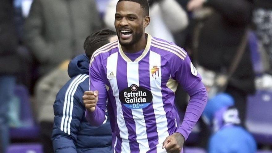 El gol del debutante Larin da el triunfo al Valladolid