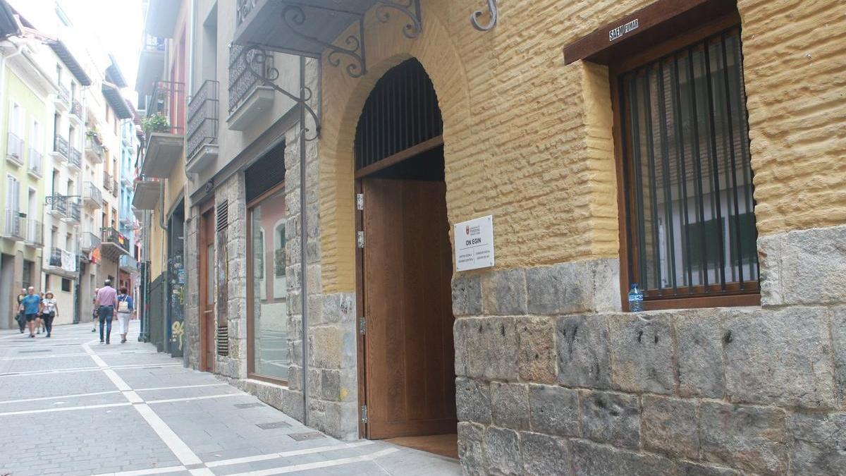 Vista exterior de On Egin, el comedor social municipal