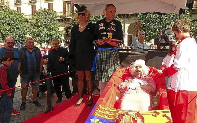 El cortejo f&uacute;nebre de Isabel II, que &lsquo;resucit&oacute;&rsquo; en O&ntilde;ati, fue una de las escenas m&aacute;s aplaudidas.