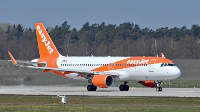 Avi&oacute;n de la aerol&iacute;nea easyJet.