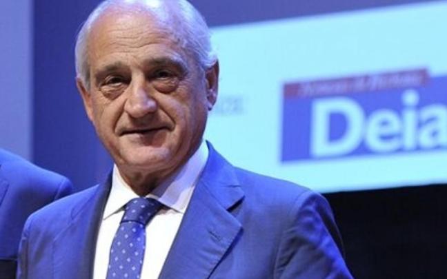 Mariano Ucar, en la recepci&oacute;n de un premio anterior.