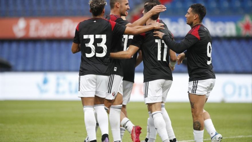 Osasuna celebra el gol de Kike Barja