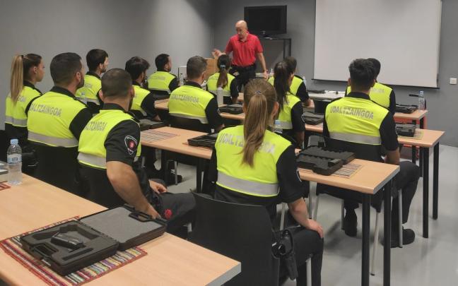 Interinos recibiendo la formaci&oacute;n