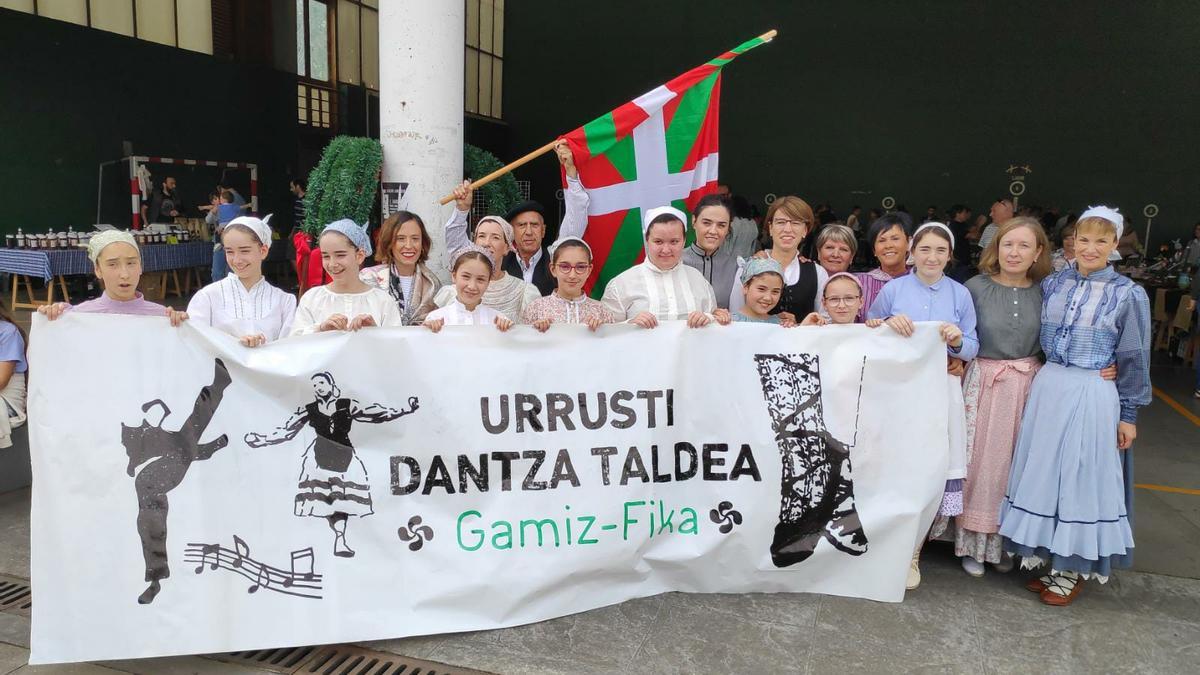 Urruzti Dantza Taldea