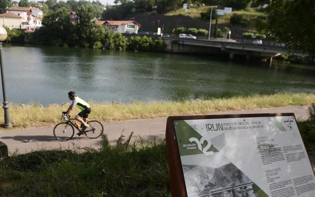 El Bidasoa a su paso por Irun El Bidasoa a su paso por Irun