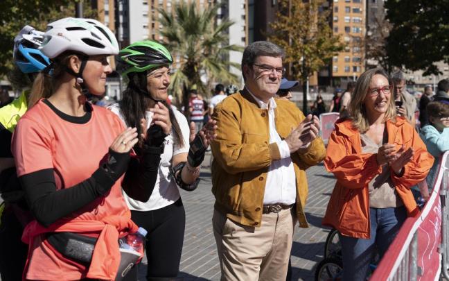 El alcalde, Juan Mari Aburto, asistió al evento. El alcalde, Juan Mari Aburto, asistió al evento.