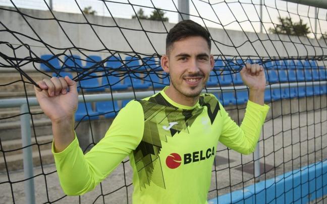 ‘Gonzi’ posando en El Pinar, campo del Ardoi.