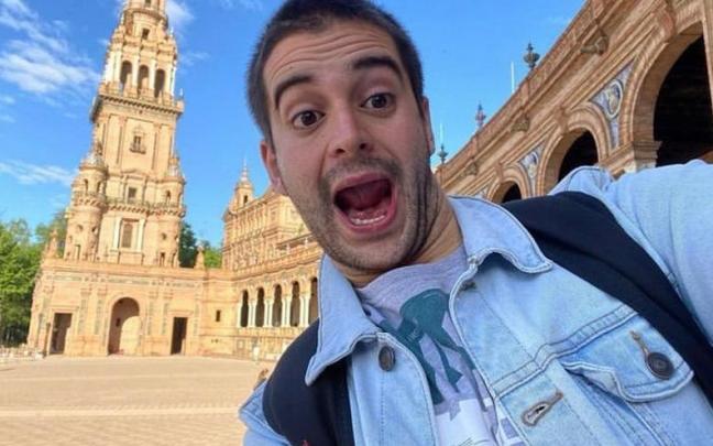 Inazio Nieva, en uno de sus viajes, haciendo gala de su buen humor.