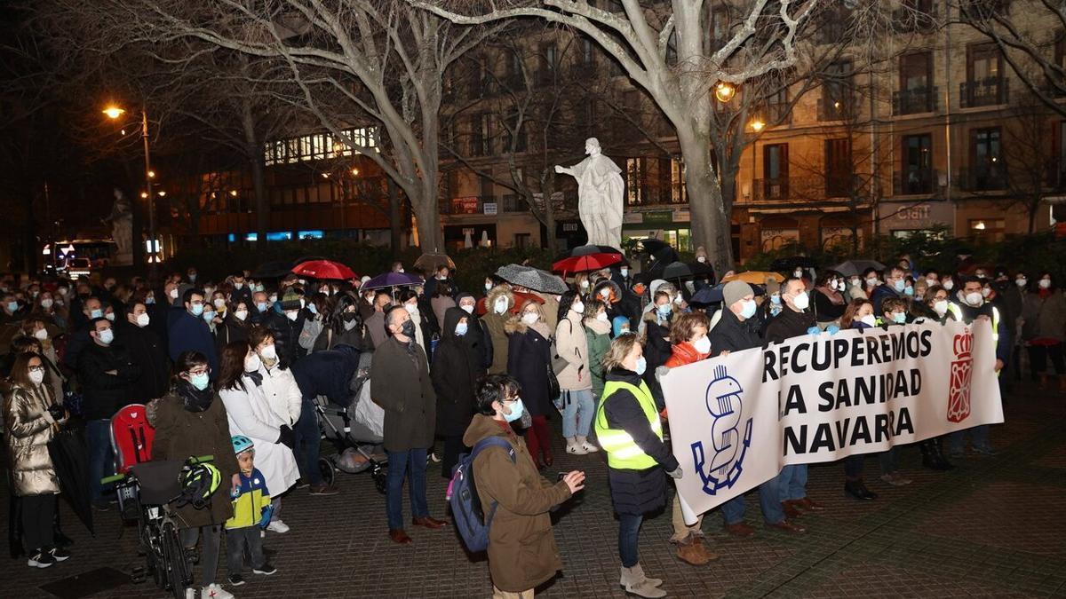 Concentración convocada en enero por el Sindicato Médico de Navarra bajo el lema "Recuperemos la Sanidad"