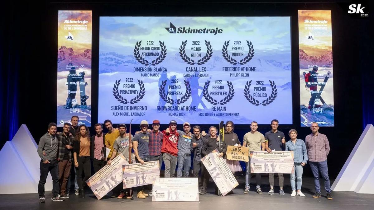Imagen de los galardonados en el Festival de Cine de Ski y Snowboard Skimetraje Play Pyrenees