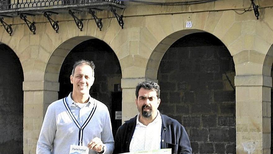 El alcalde, Jorge Segurado, y el concejal Mikel Pagola.