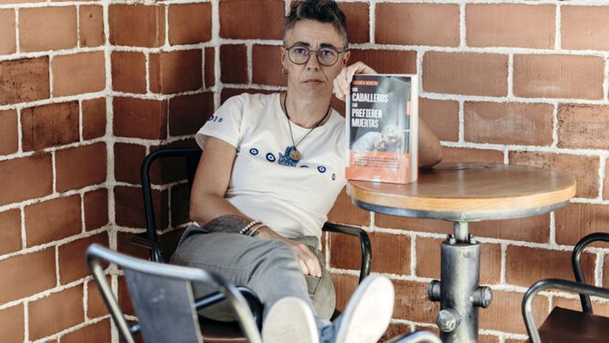 Carmen Moreno presentará en la Farmacia Negra su libro 'Los caballeros las prefieren muertas'.