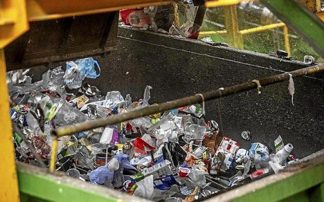 Imagen de la planta de tratamiento de los envases en Góngora.