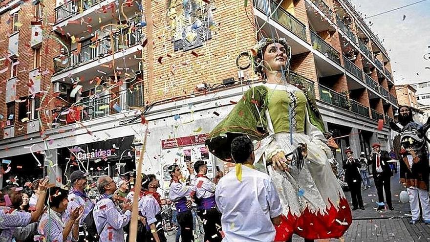 Uno de los gigantes lazkaotarras en Sant Feliu de Llobregat. | FOTO: CEDIDA