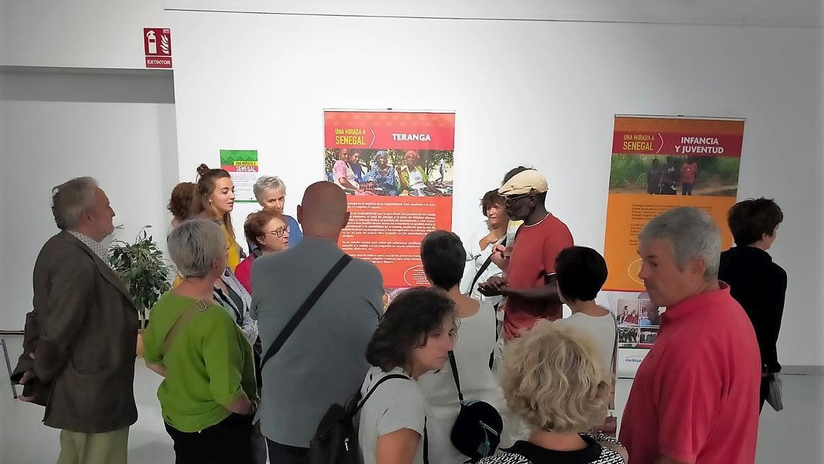 Exposición de Medicus Mundi en la Casa de Cultura.