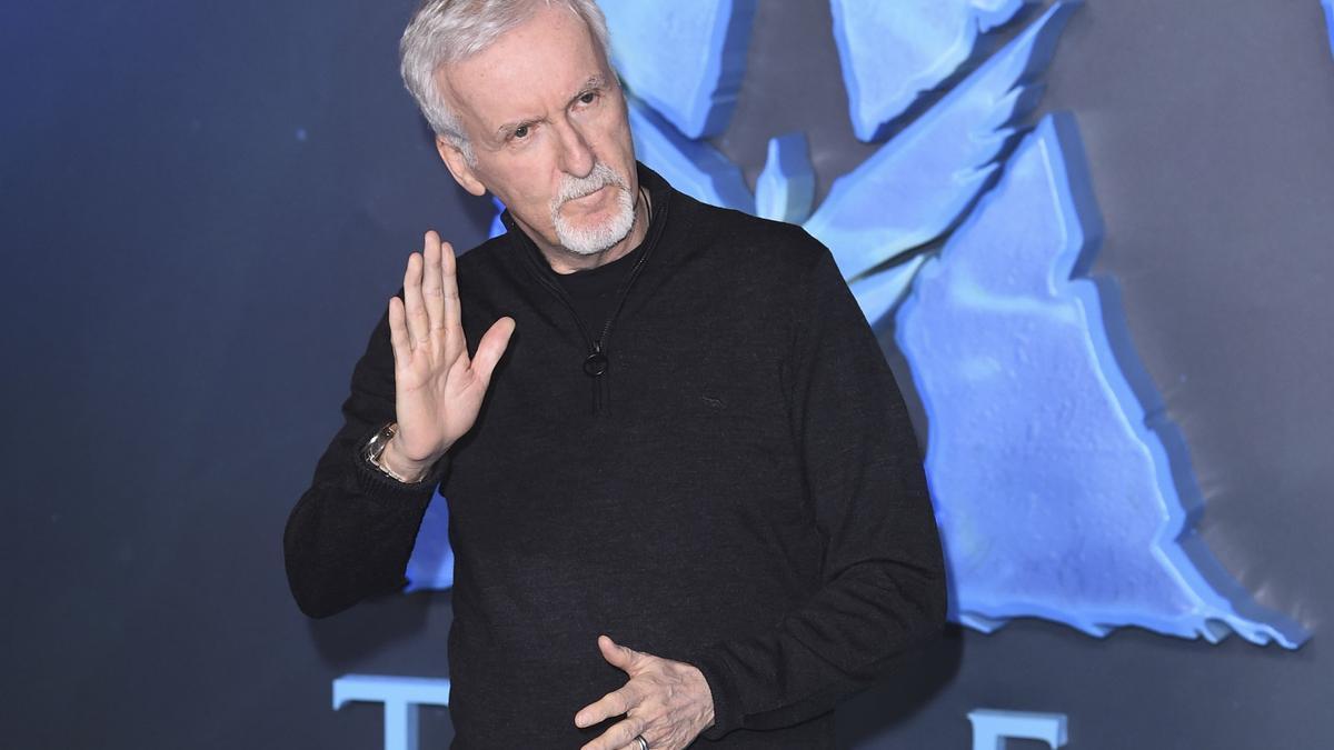 El director y productor de cine, James Cameron