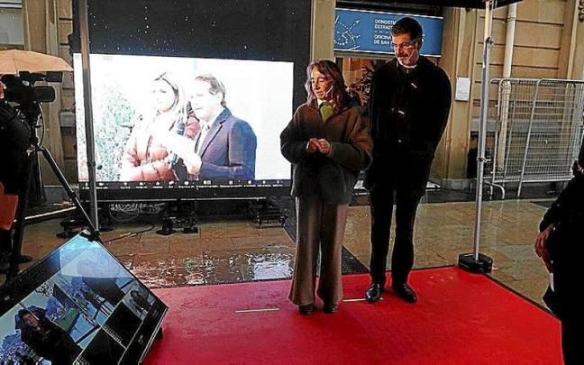 Buenos deseos entre capitales de la Navidad