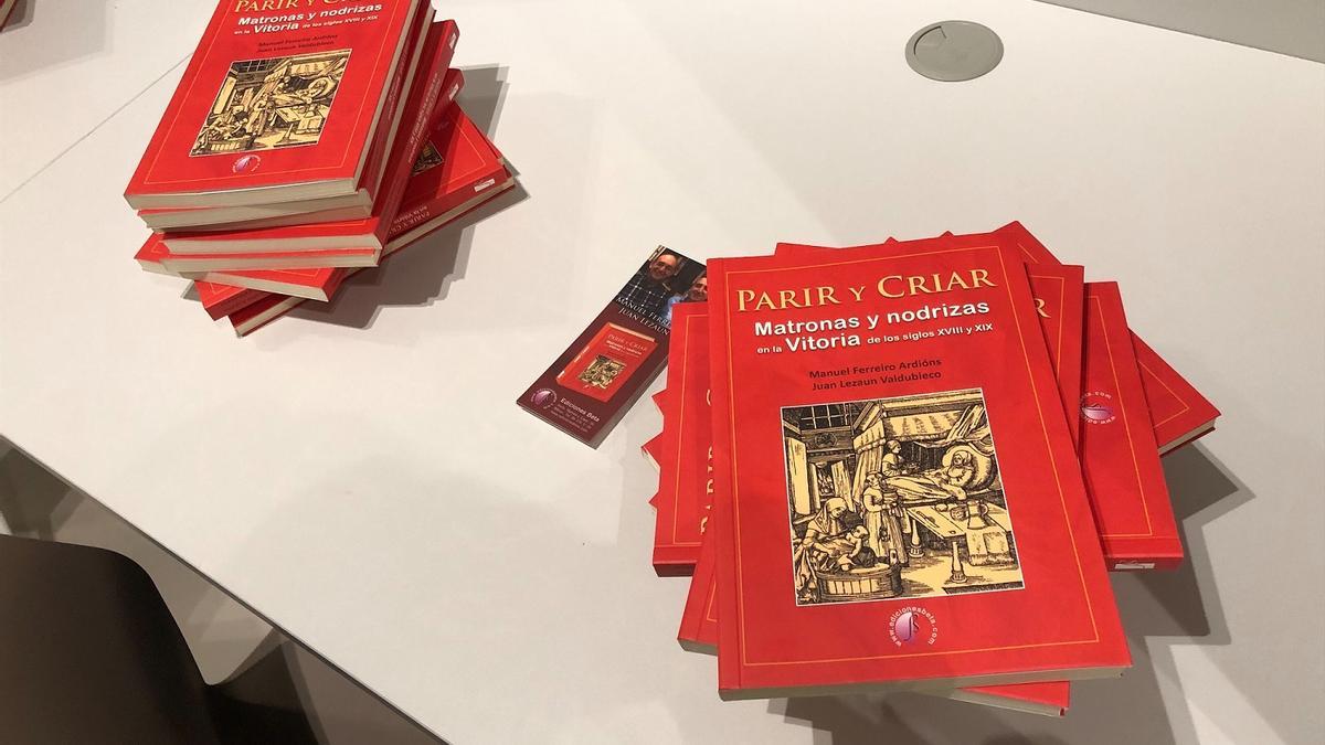 Varios ejemplares del libro.