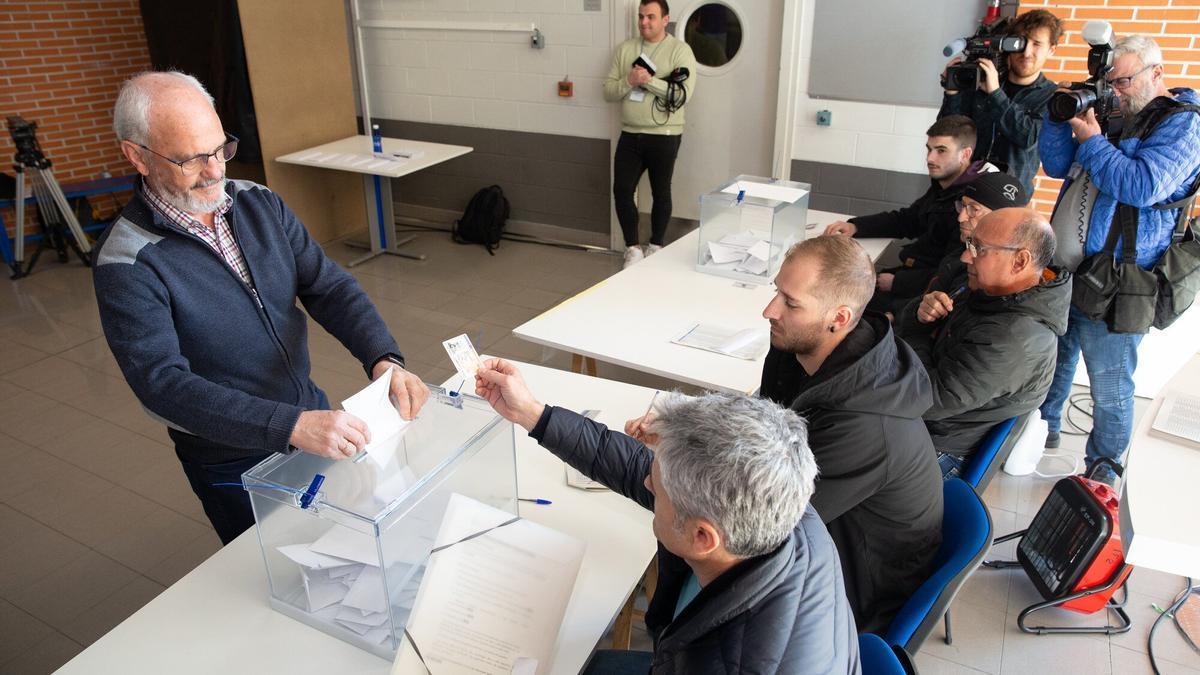 Imágenes de las elecciones sindicales en VW Navarra