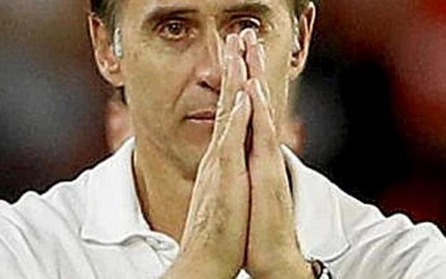Lopetegui, despidi&eacute;ndose. | FOTO: EFE
