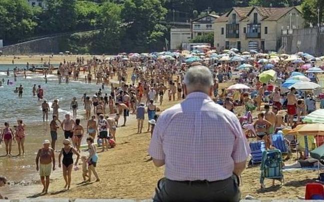Los vascos han gastado de media un 12 % menos en sus vacaciones respecto al a&ntilde;o pasado.