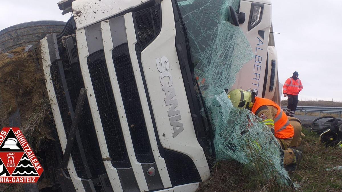 Los Bomberos intervienen en el rescate del hombre