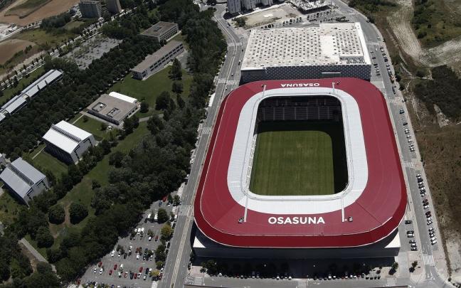 Vista aérea del Estadio de El Sadar. Vista aérea del Estadio de El Sadar.