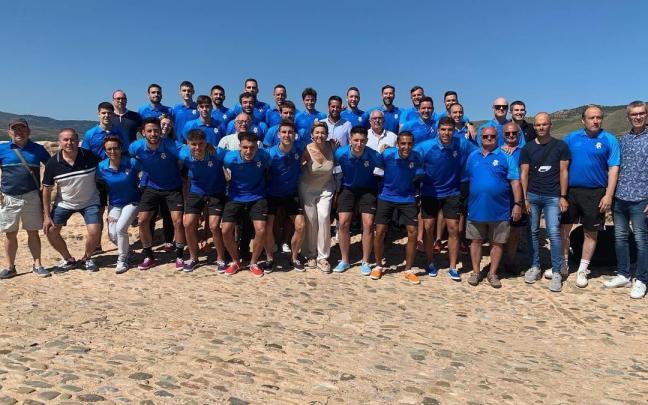 La plantilla del Arnedo, en su presentaci&oacute;n oficial en pretemporada