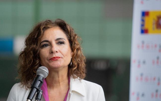 La ministra de Hacienda y Función Pública María Jesús Montero atiende a los medios. La ministra de Hacienda y Función Pública María Jesús Montero atiende a los medios.