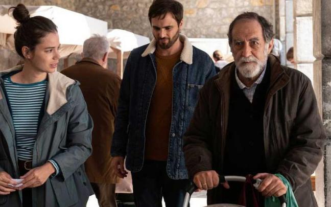 Ramón Barea, a la derecha, está nominado por 'Cinco lobitos' Ramón Barea, a la derecha, está nominado por 'Cinco lobitos'