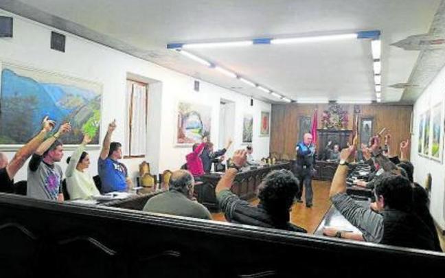 Ortzirale ilunabarrean egin zuen Baztango Batzar Nagusiak ez ohiko bilkura.