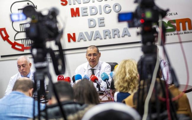 Los representantes del Sindicato Médico, ayer en rueda de prensa. Los representantes del Sindicato Médico, ayer en rueda de prensa.