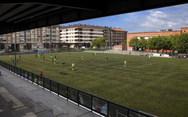 Partido de fútbol celebrado en el campo de San Martín.