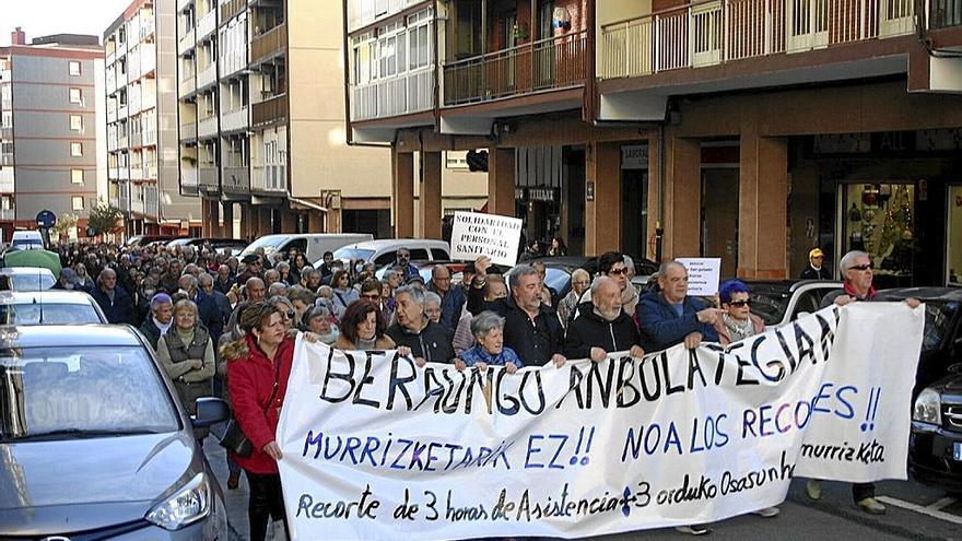 Cabeza de la manifestación por una sanidad pública de calidad.