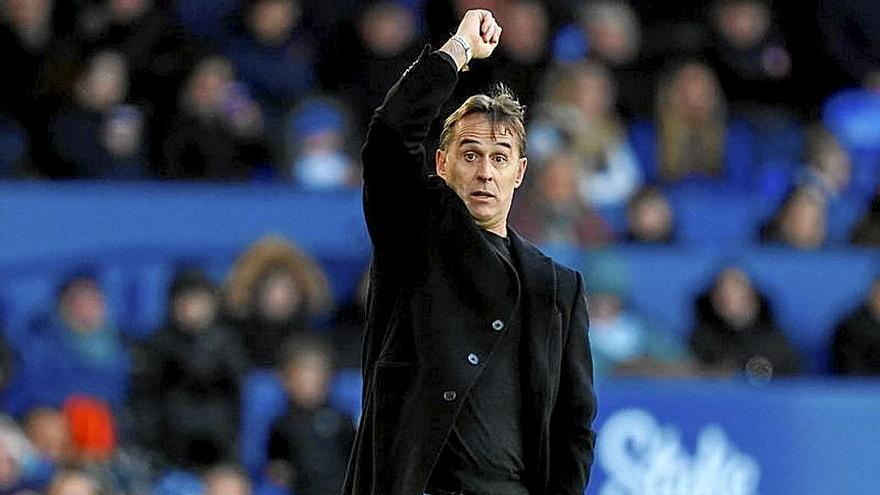 Julen Lopetegui, durante el partido de ayer. | FOTO: EFE