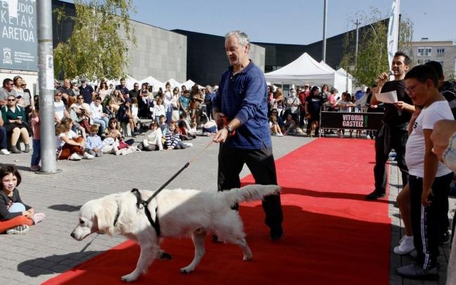 Feria de la mascota en Gasteiz. Feria de la mascota en Gasteiz.