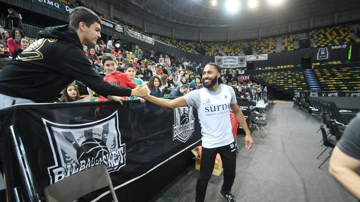 Entrenamiento del Bilbao Basket a puerta abierta