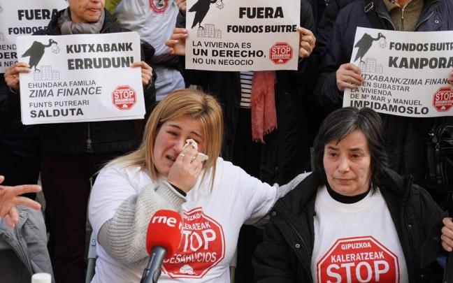 Concentración de Stop Desahucios este miércoles en Donostia Concentración de Stop Desahucios este miércoles en Donostia