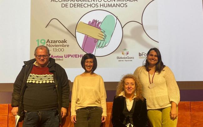 Varios participantes en las jornadas 'Acompa&ntilde;amiento con mirada de derechos humanos'.