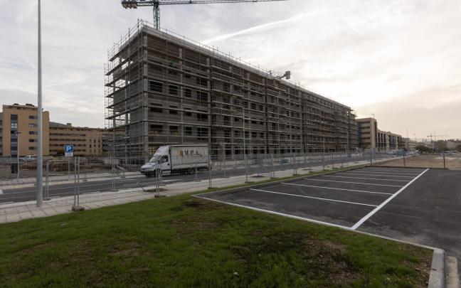 Abre al tr&aacute;nsito peatonal y rodado parte de la urbanizaci&oacute;n del solar de la antigua Bosch en Buztintxuri - Euntzetxiki