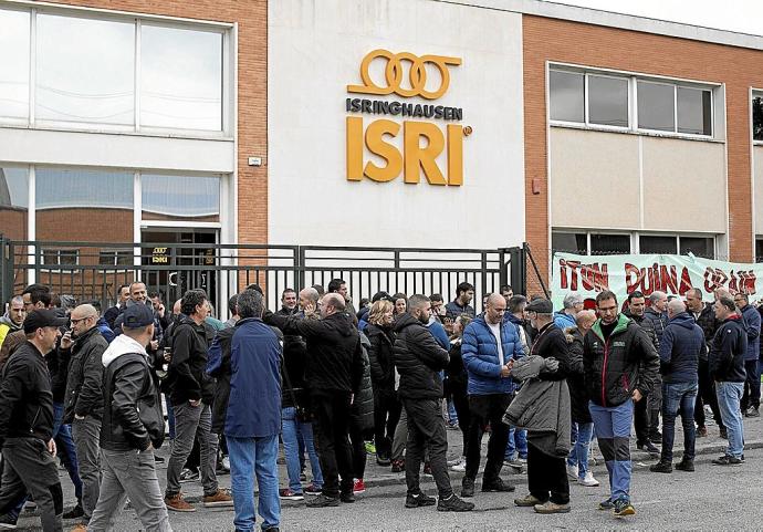 La plantilla de Isri en Landaben es una de las últimas que ha planteado paros en defensa de un pacto de empresa. Foto: Unai Beroiz