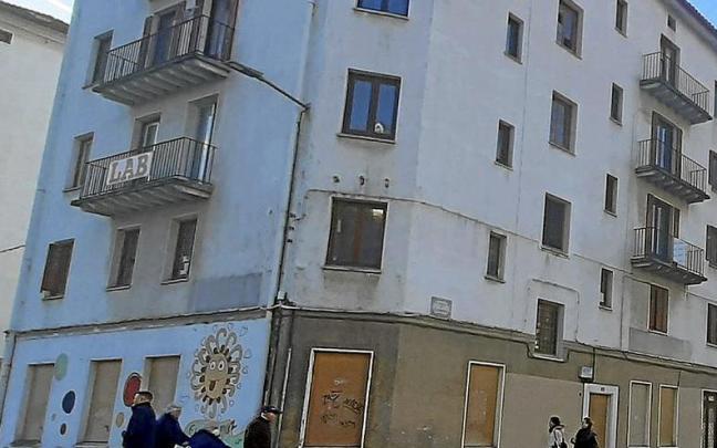 El edificio de los sindicatos se transformará en un recurso residencial de alquiler por un tope de cinco años.